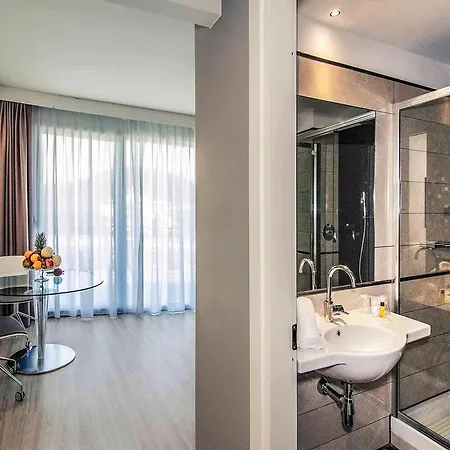 酒店 美居维亚雷焦酒店