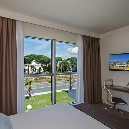 Hotel Viareggio 4*