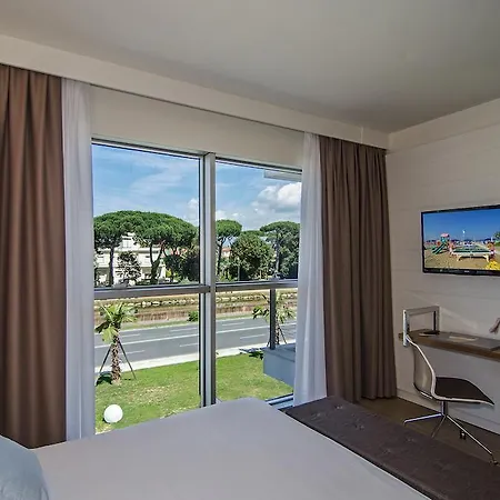 Hotel Viareggio 4*
