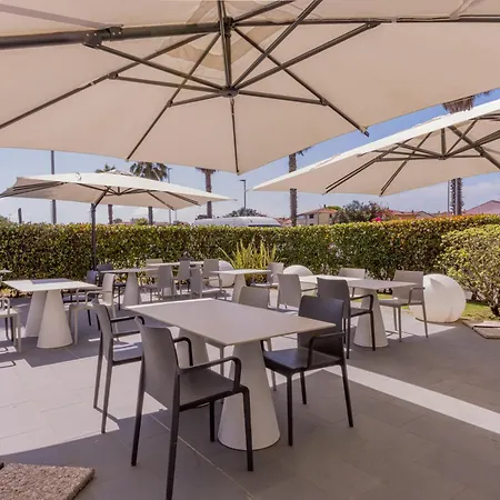 美居维亚雷焦酒店 酒店 维亚雷焦