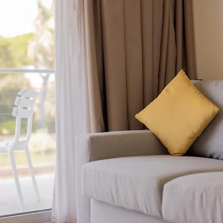 美居维亚雷焦酒店 酒店 4*