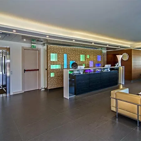 酒店 美居维亚雷焦酒店